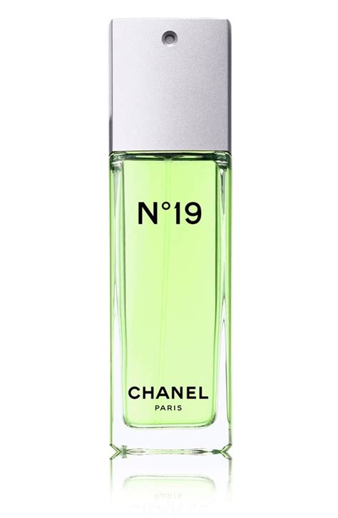 chanel n 19 composition de l'eau de toilette|Chanel 19 perfume offers.